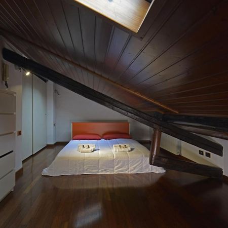 Appartement Cenisio - Corso Sempione Accogliente Mansarda Di Design à Milan Extérieur photo